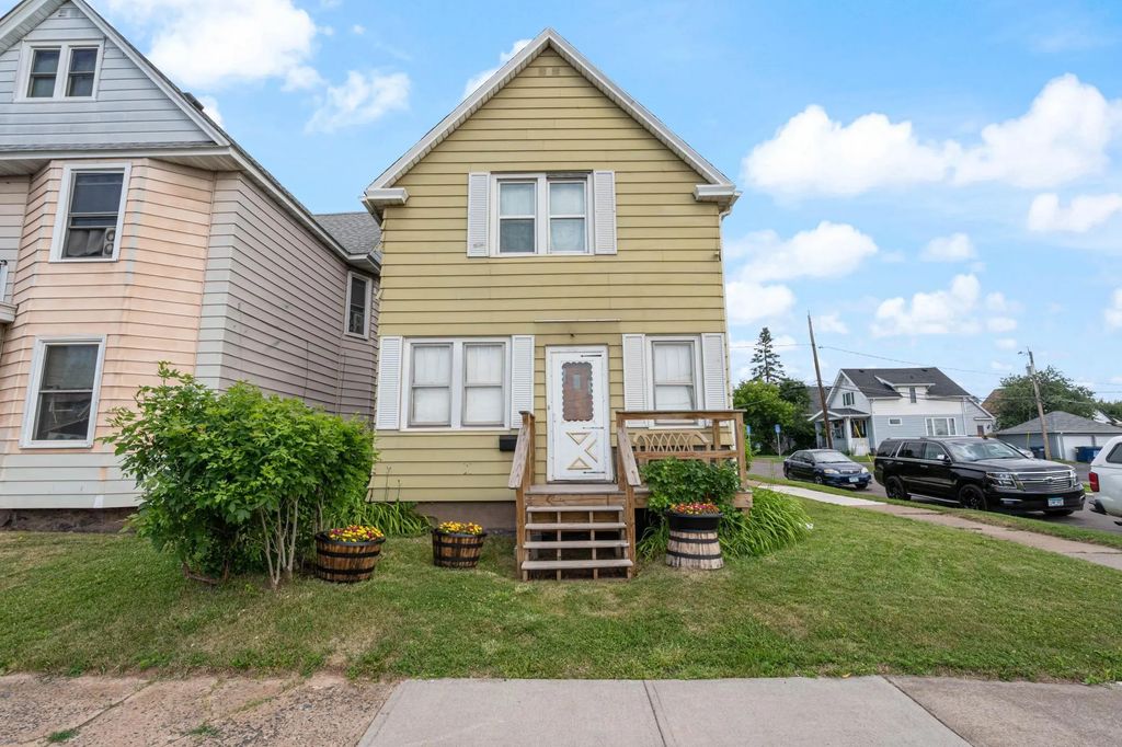 3201 Chestnut Street, Duluth