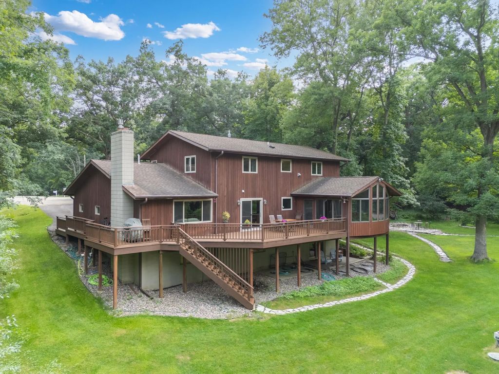 2901 Bambi Court Sw, Rochester