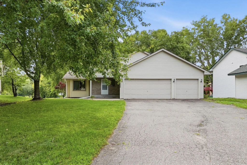 10920 Xeon Street Nw, Coon Rapids