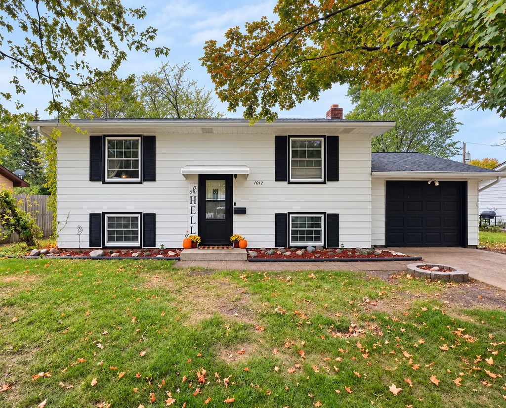 1017 25th Avenue N, Saint Cloud