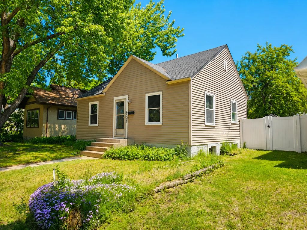 4638 Aldrich Avenue N, Minneapolis