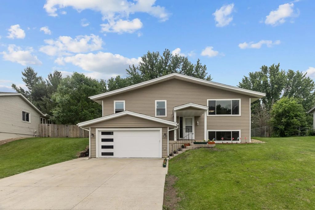 4990 148th Path W, Apple Valley