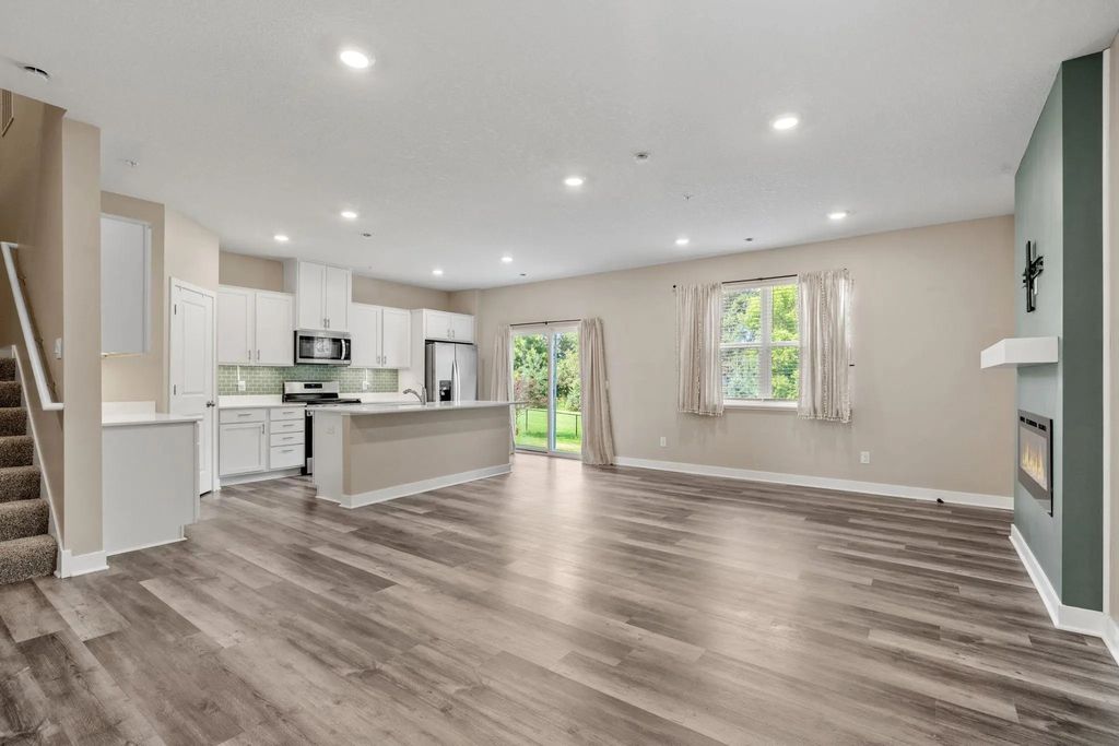 16308 Jaffna Place, Lakeville