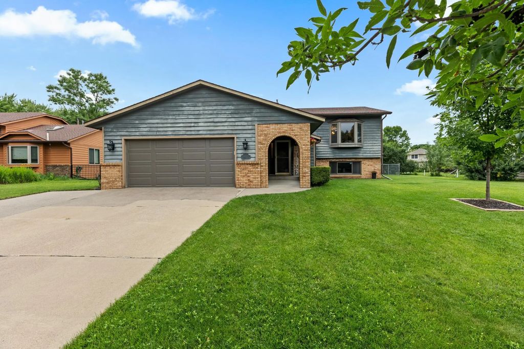 2705 Stearns Way, St Cloud