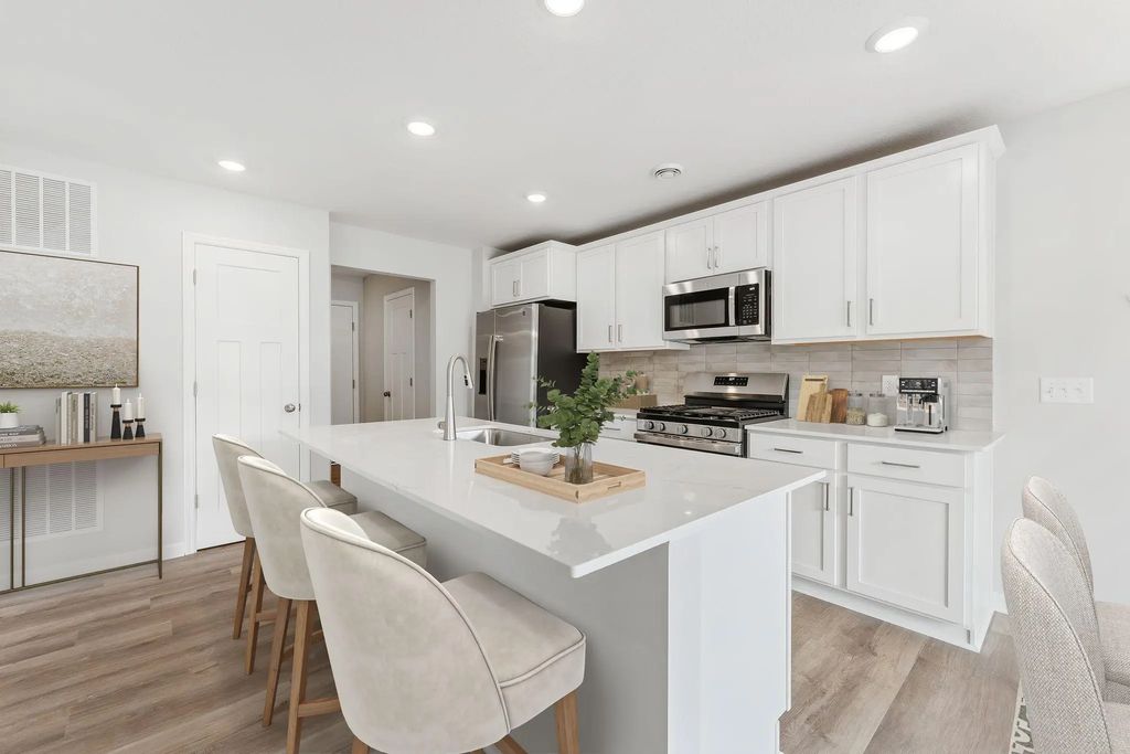 1032 Adamstown Drive, Rosemount