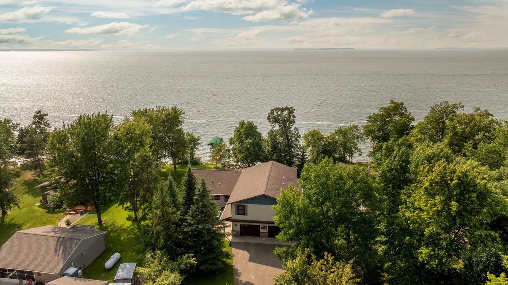 31 Partridge Point Lane Ne, Boy Lake Twp