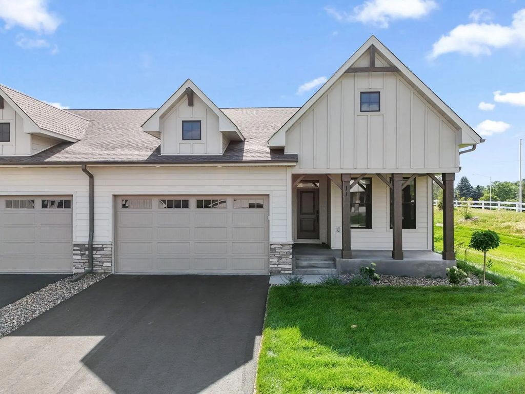 32 Palomino Court, Hudson