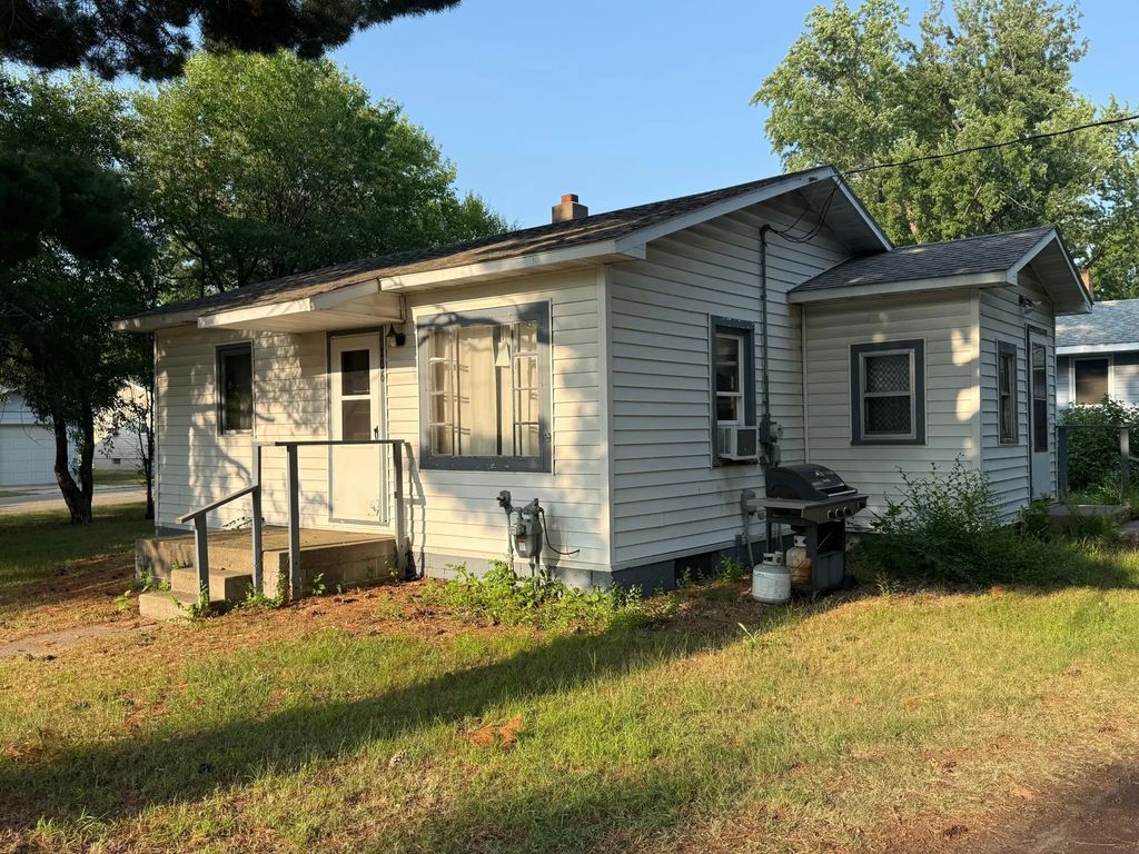106 2nd Street Ne, Twin Valley