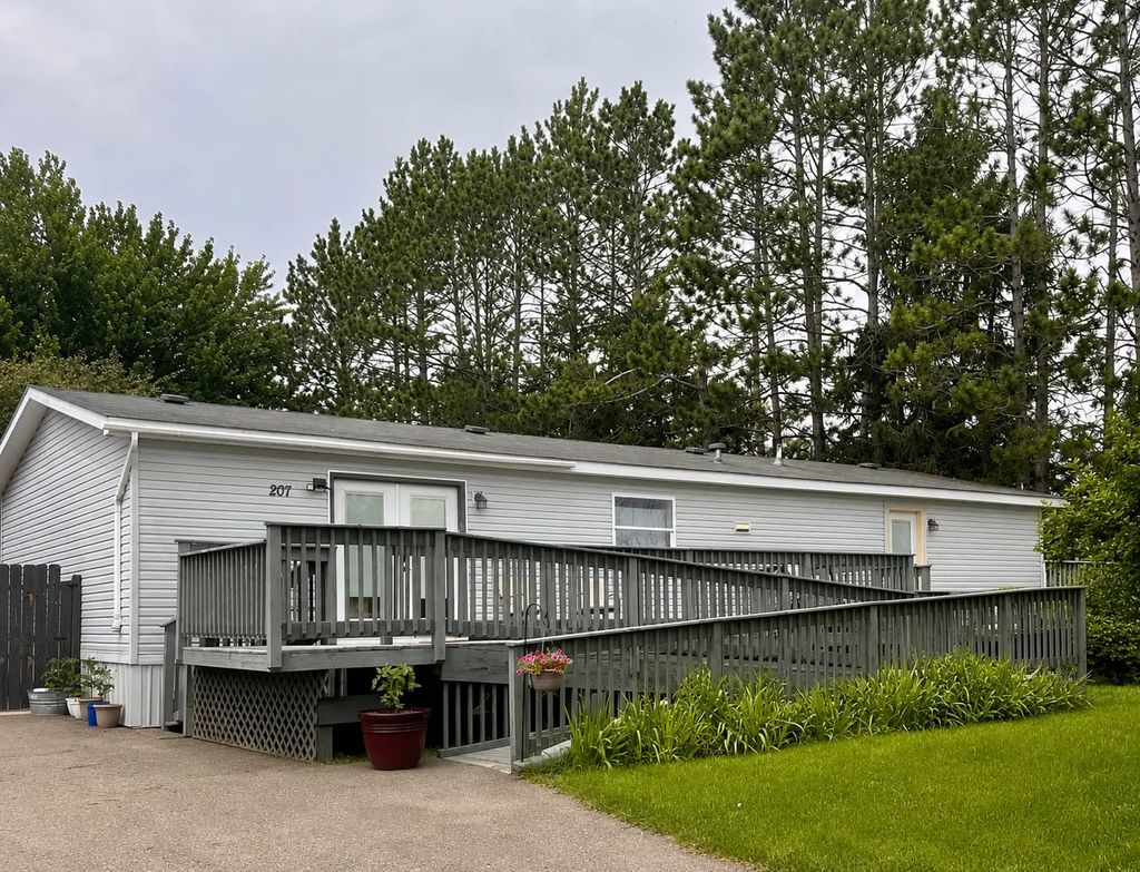 207 Lakin Avenue Sw, Kelliher