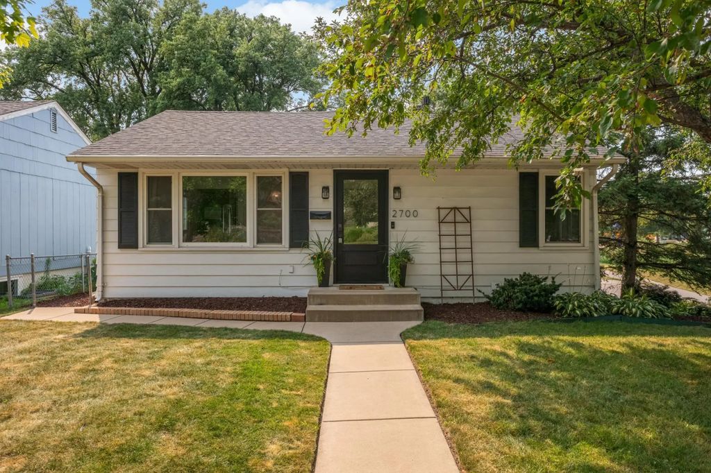 2700 Brunswick Avenue S, Saint Louis Park