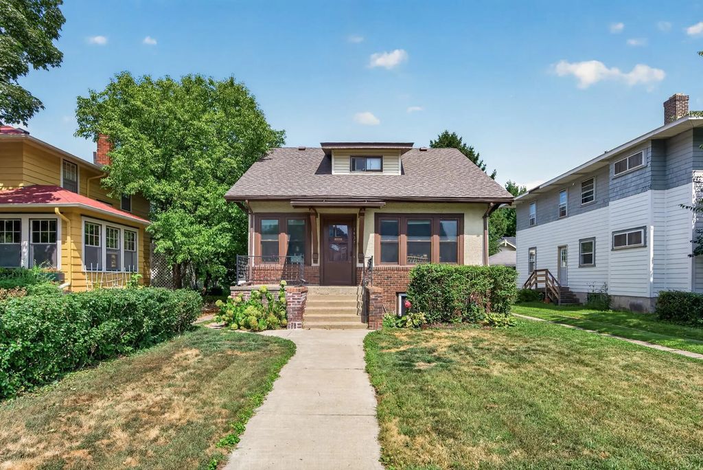 1437 Minnehaha Avenue W, Saint Paul