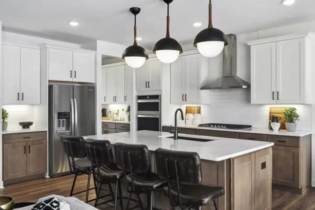 1539 149th Street W, Rosemount