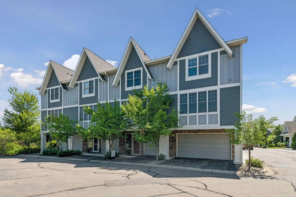 5490 Lost Lake Lane, Mound
