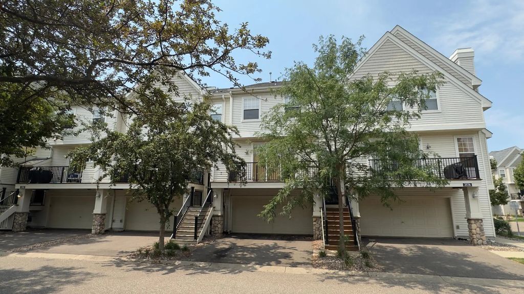 2578 136th Street W 98, Rosemount