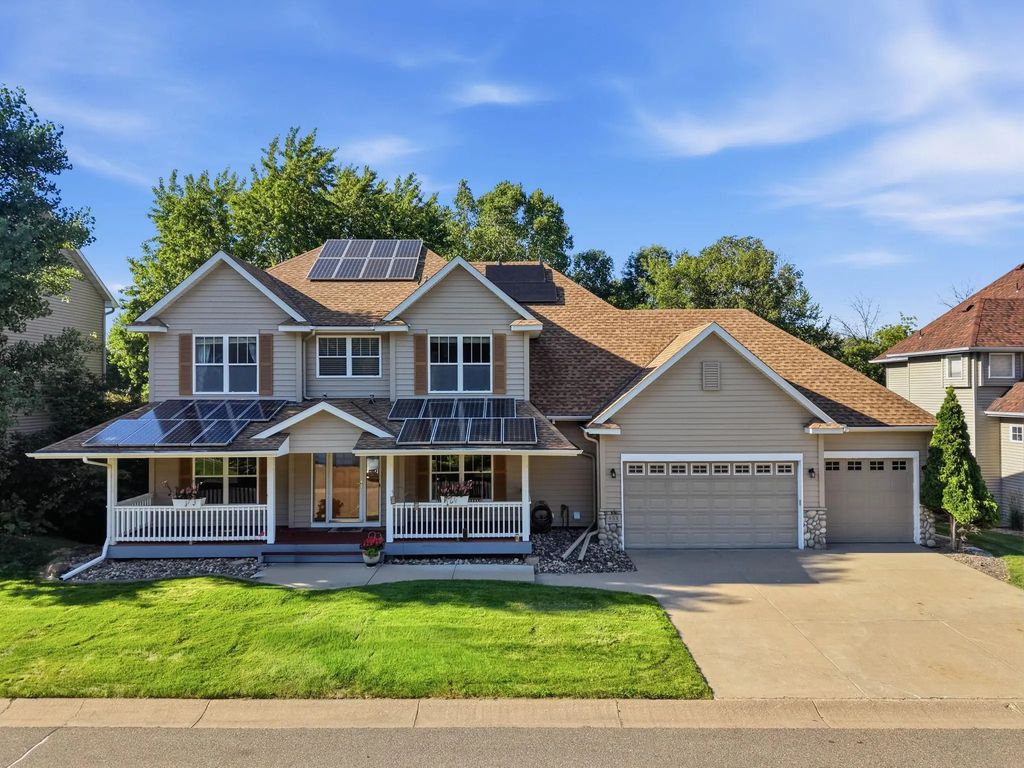 655 Lexie Court, Eagan