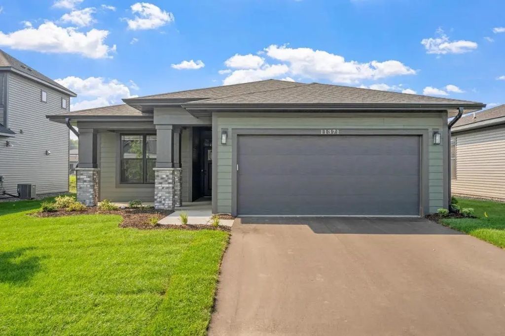 10479 Robinwood Road, Victoria