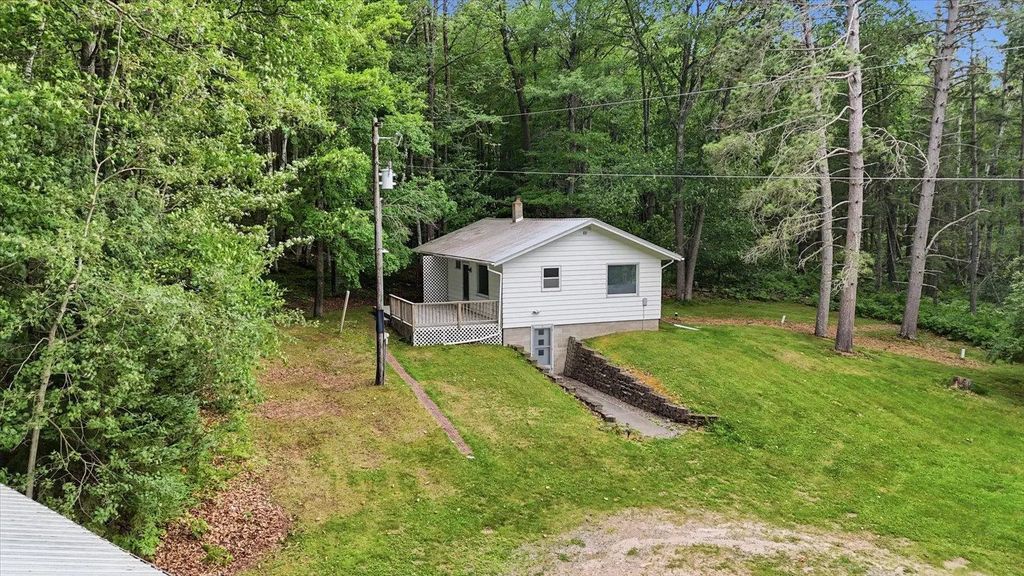 34711 N Shoal Lake Road, Grand Rapids