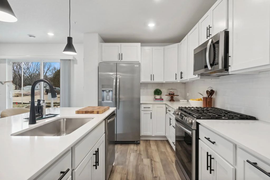 21648 Magnolia Way, Farmington