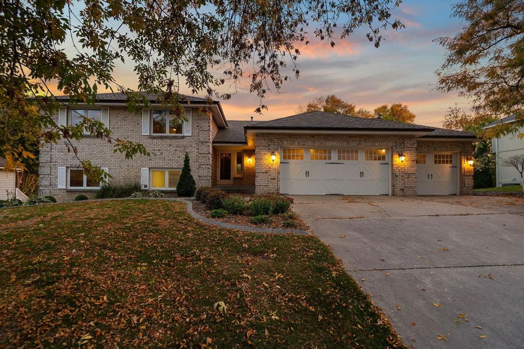 14175 88th Place N, Maple Grove