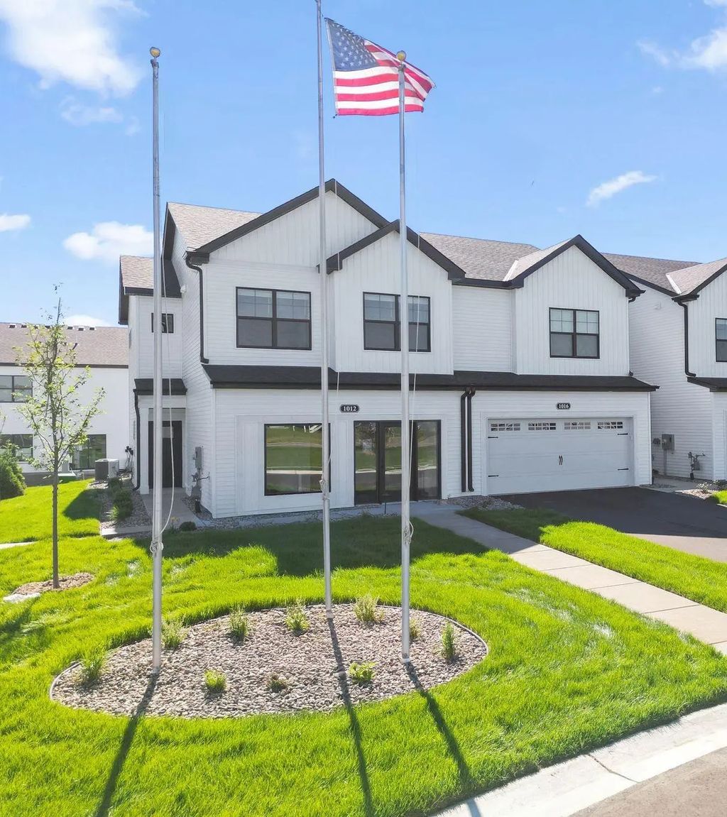 1012 130th Court E, Rosemount