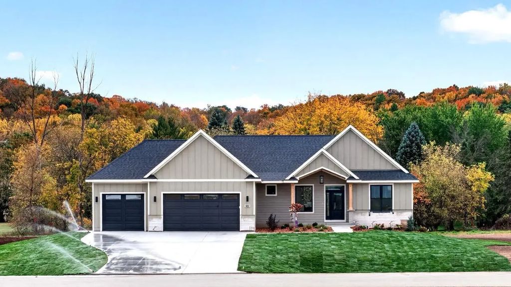 1457 Skyview Circle Nw, Rochester
