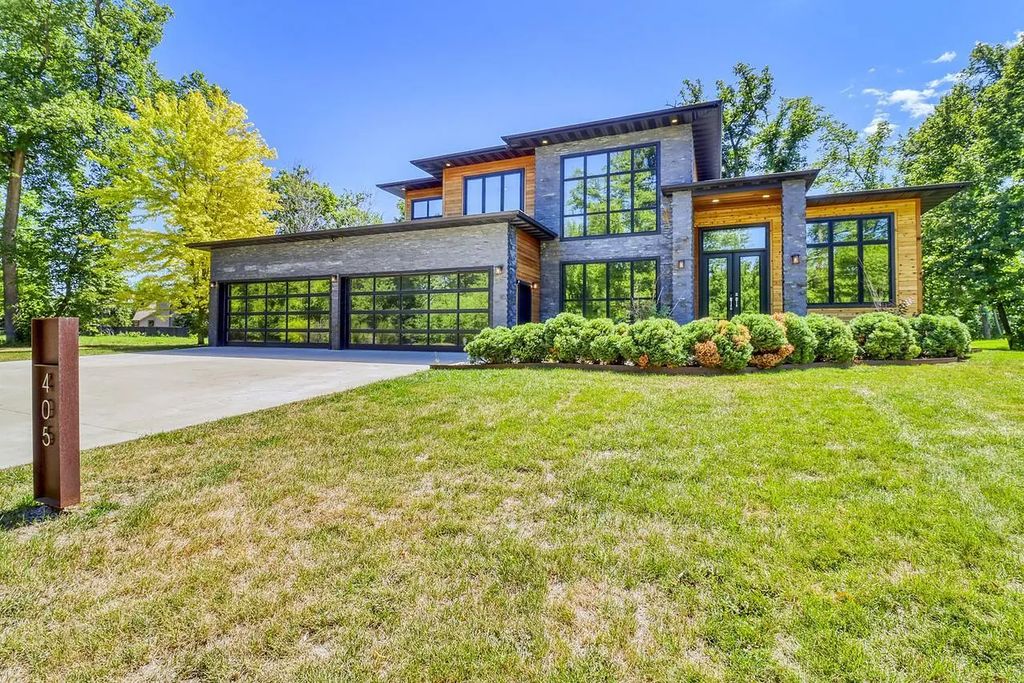405 20th Avenue E, West Fargo