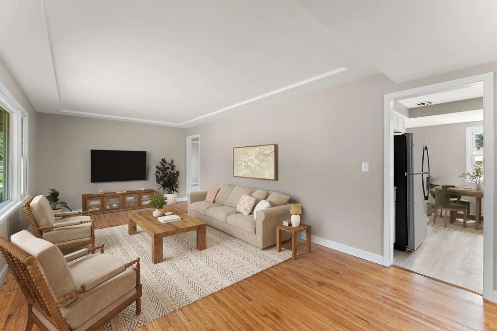 5906 Dupont Avenue N, Brooklyn Center