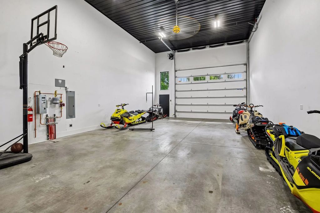 3500 Arrowhead Drive 6, Medina