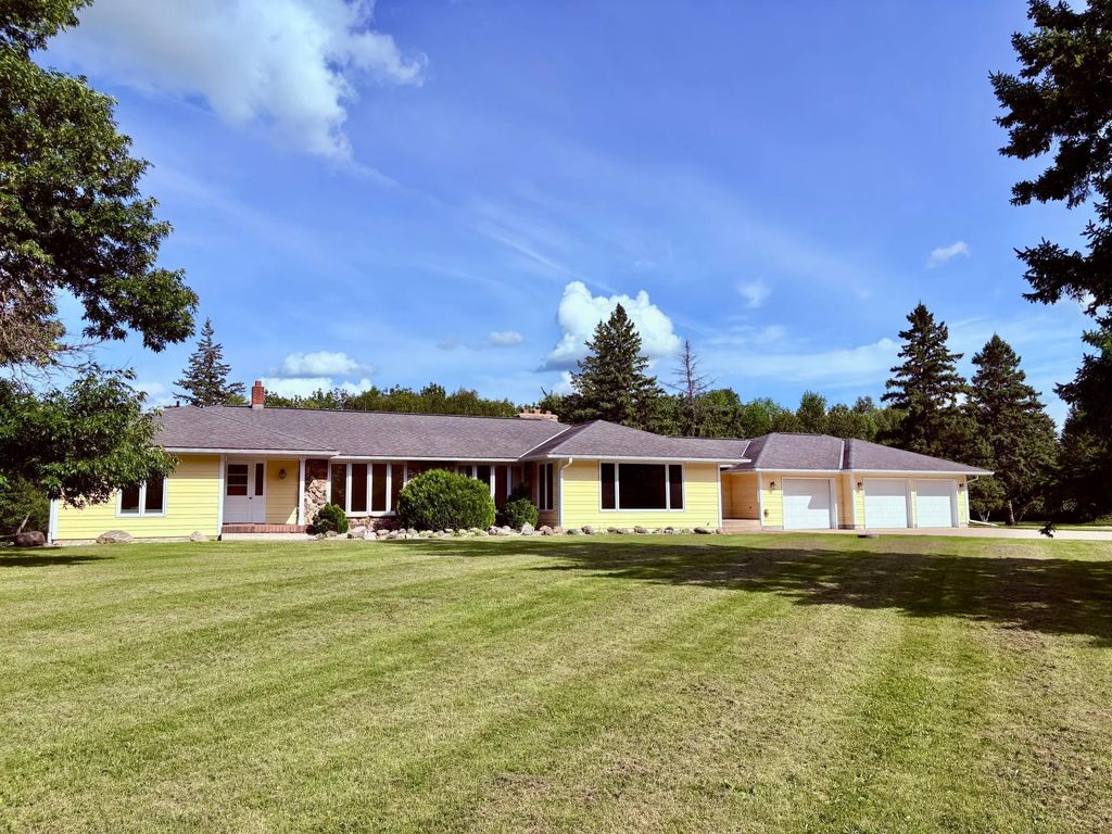 59366 330th Street, Warroad