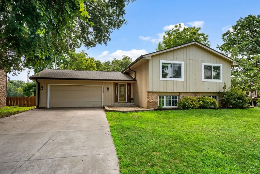13609 62nd Avenue N, Maple Grove