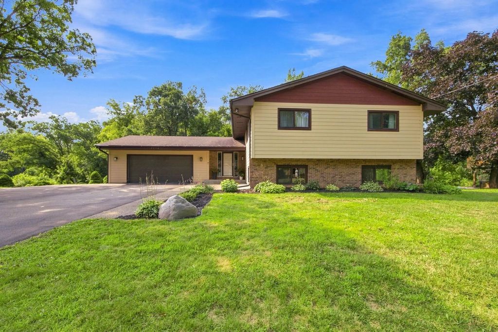 2056 128th Street W, Rosemount