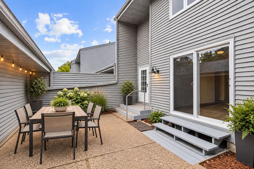 2646 Mackubin Street, Roseville