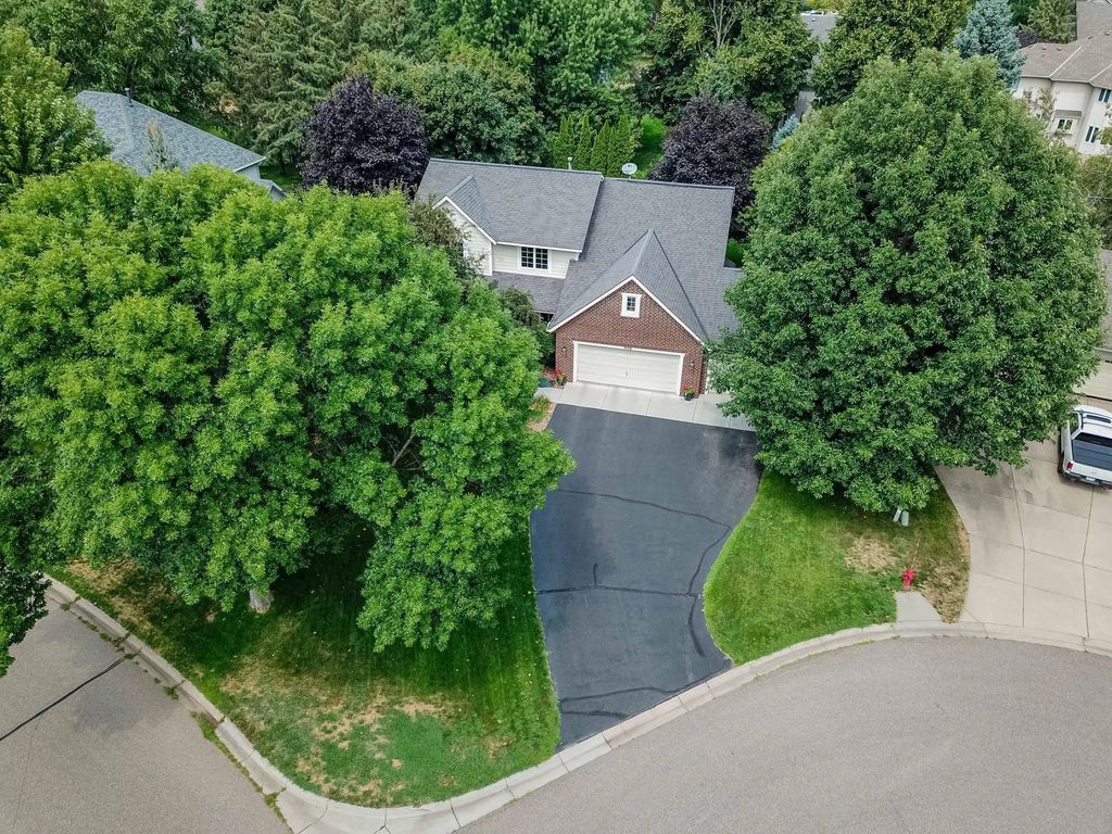 8769 Jewel Avenue S, Cottage Grove