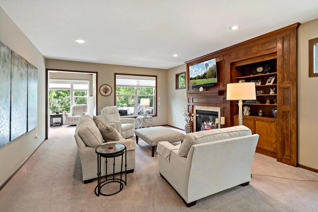 15305 Stonewood Court, Burnsville