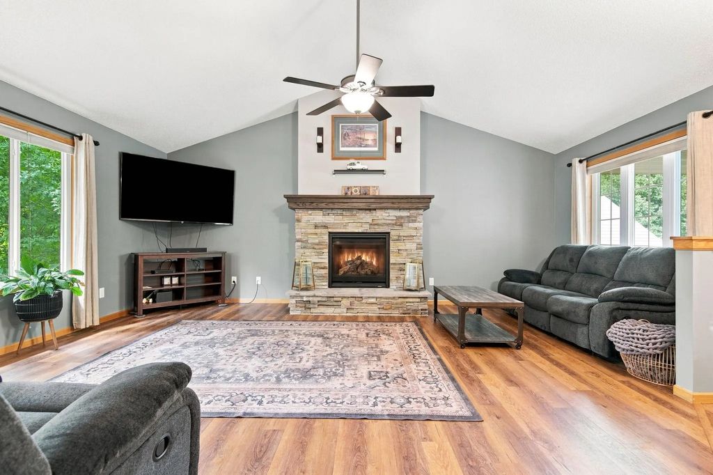 1007 3rd Avenue Nw, Buffalo