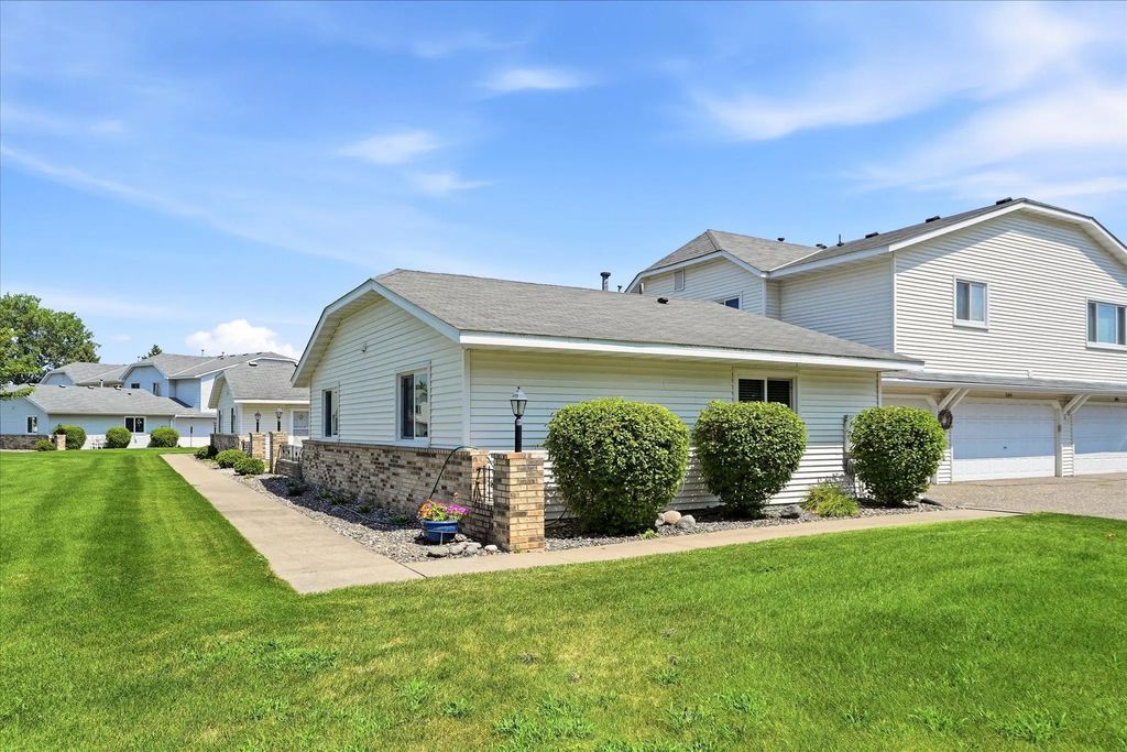 11102 Drake Street Nw, Coon Rapids