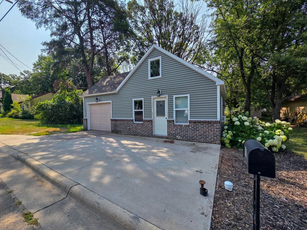 810 5th Avenue Se, Little Falls