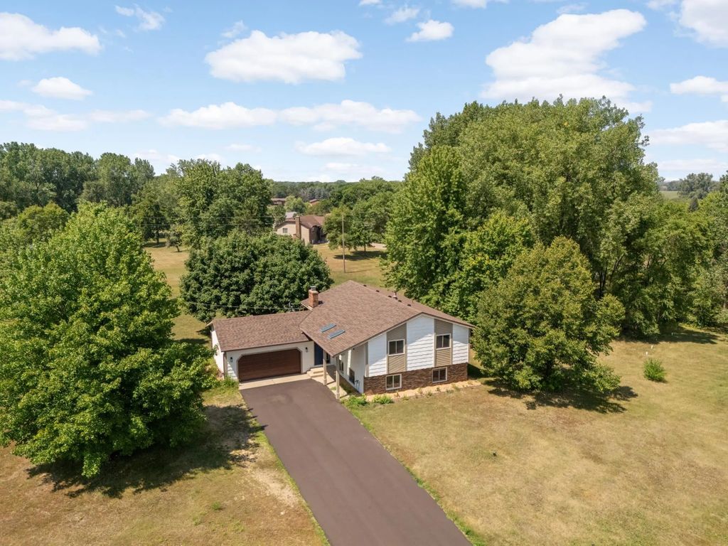 22155 Beaumont Way, Farmington