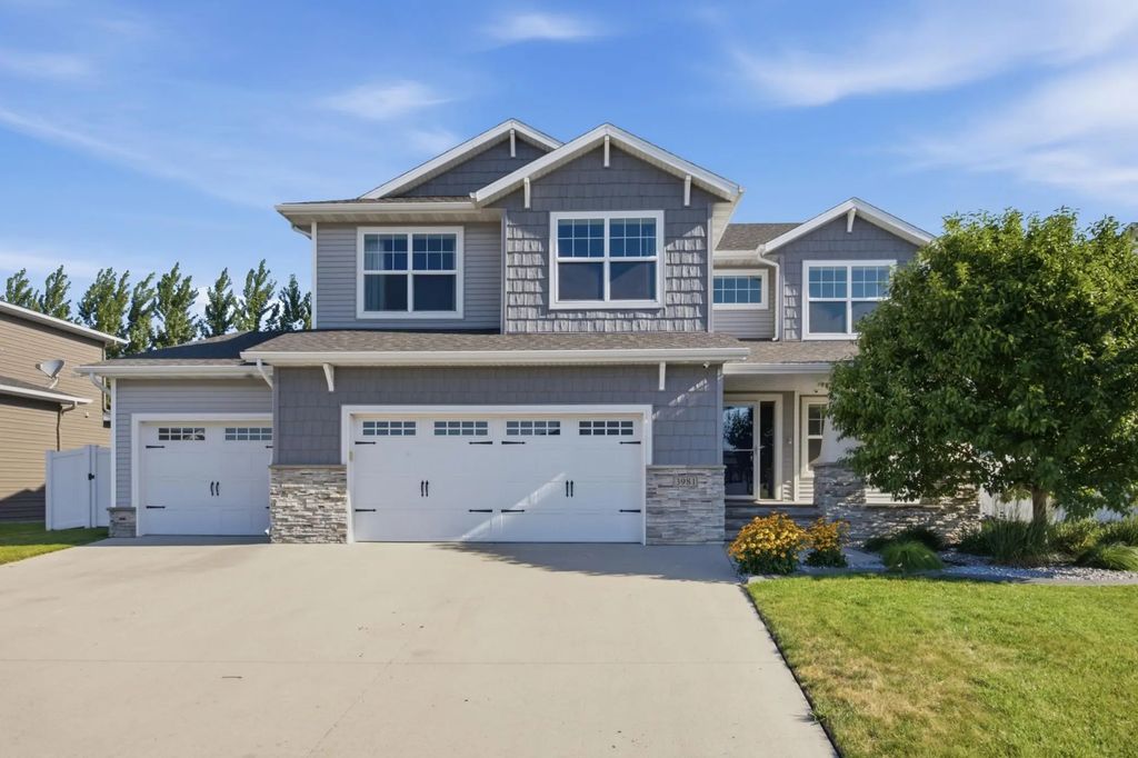 3981 47th Avenue S, Fargo