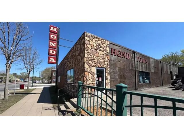 4215 E Lake Street, Minneapolis