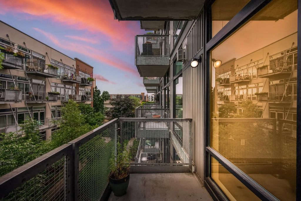 720 4th Street N 310, Minneapolis
