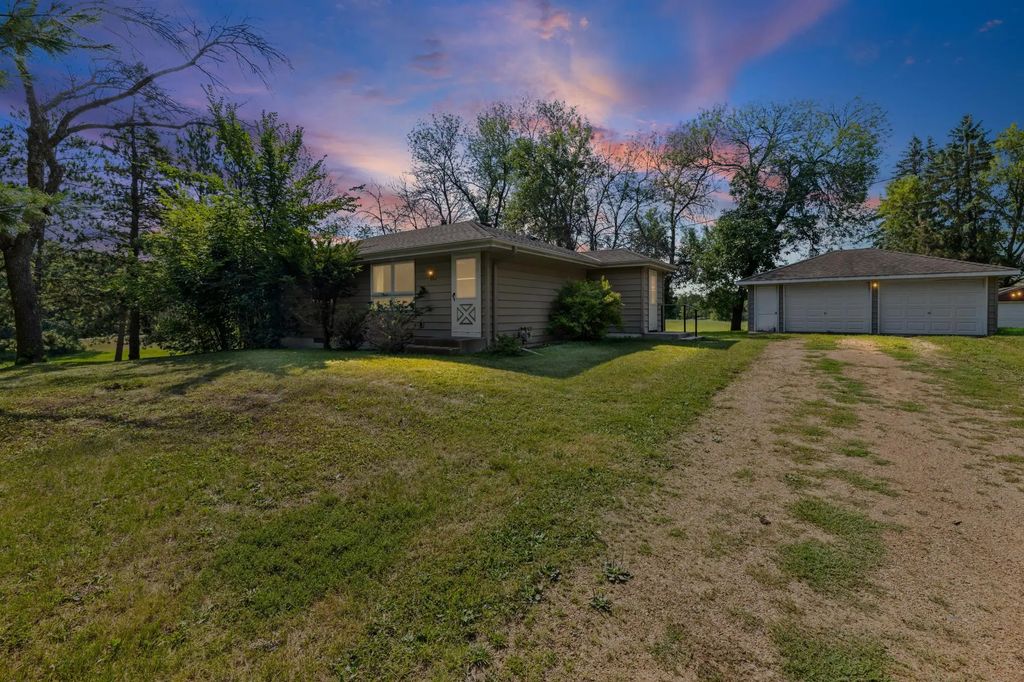 1385 County Road 24, Medina