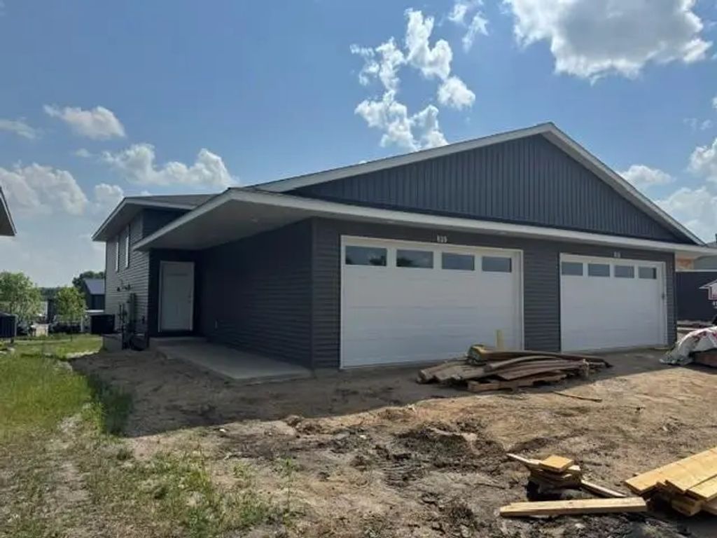 810 Texas Avenue Nw, Hutchinson