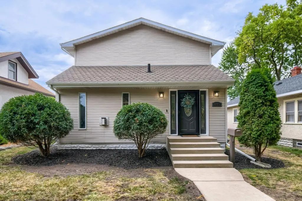 4005 21st Avenue S, Minneapolis
