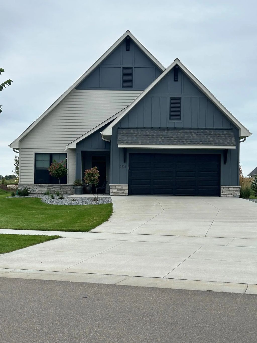2240 Sydney Lane, Hudson