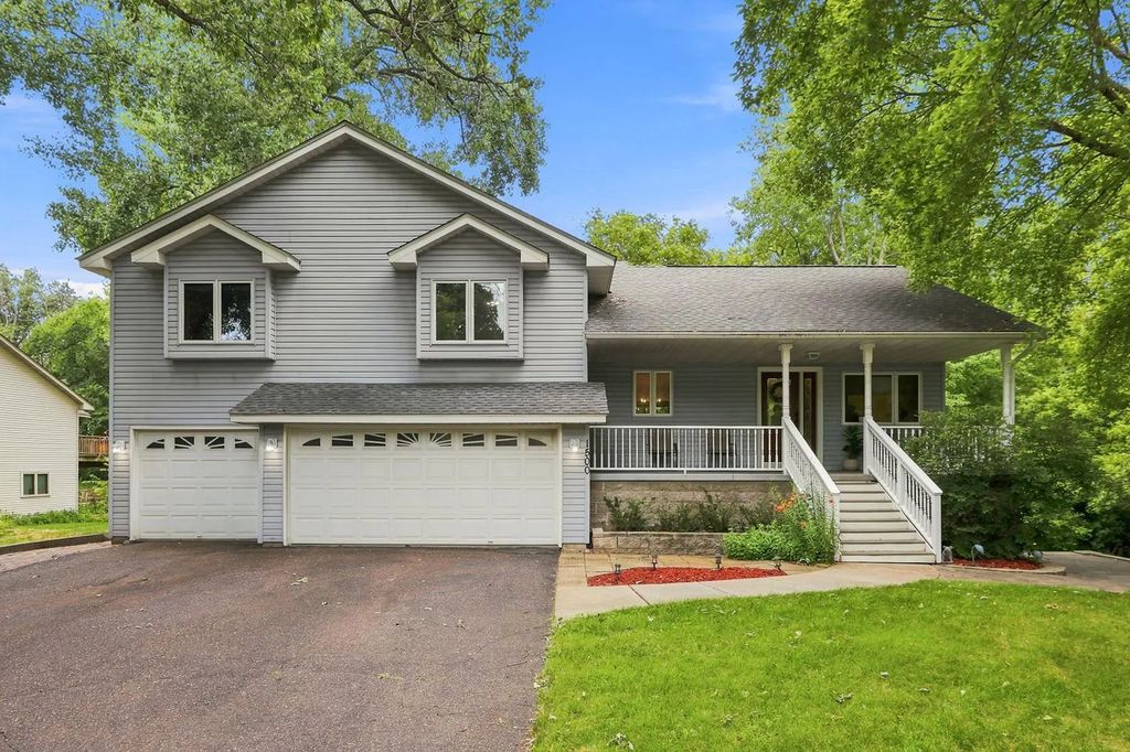 1500 93rd Avenue N, Brooklyn Park
