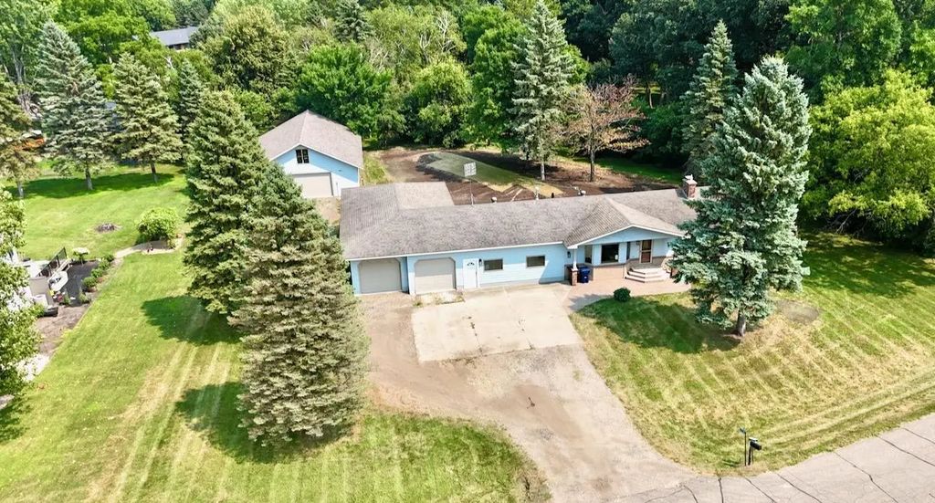 2118 Woodland Lane, Fergus Falls