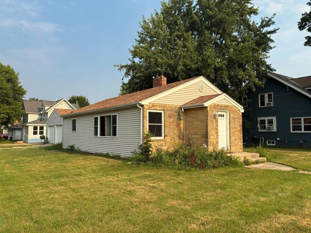 420 Stearns Avenue, Paynesville