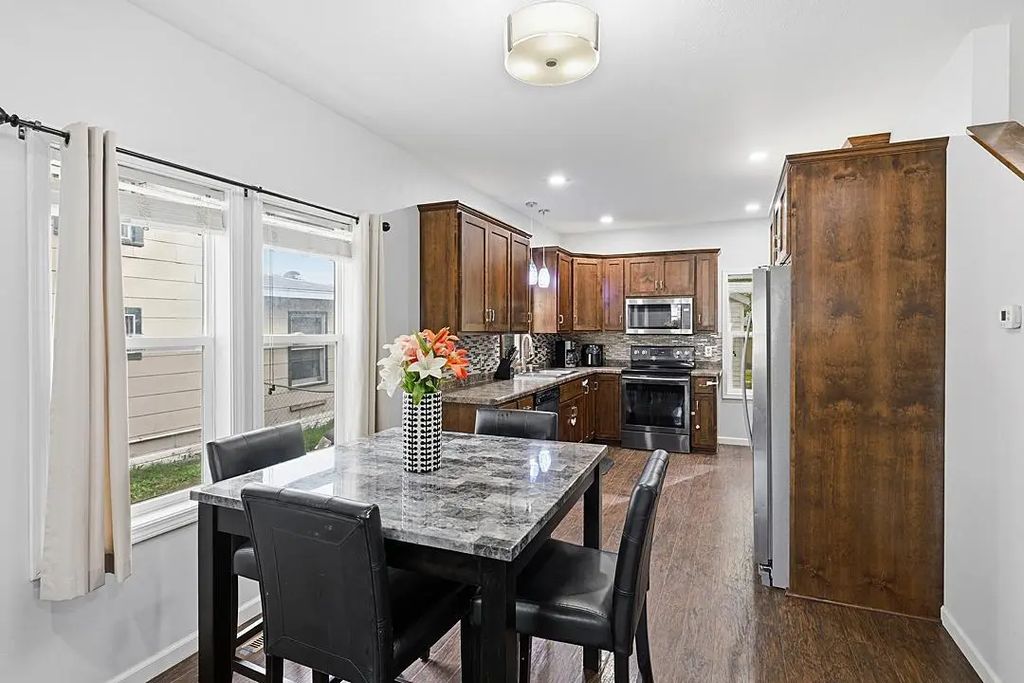 134 7th Avenue N, Waite Park