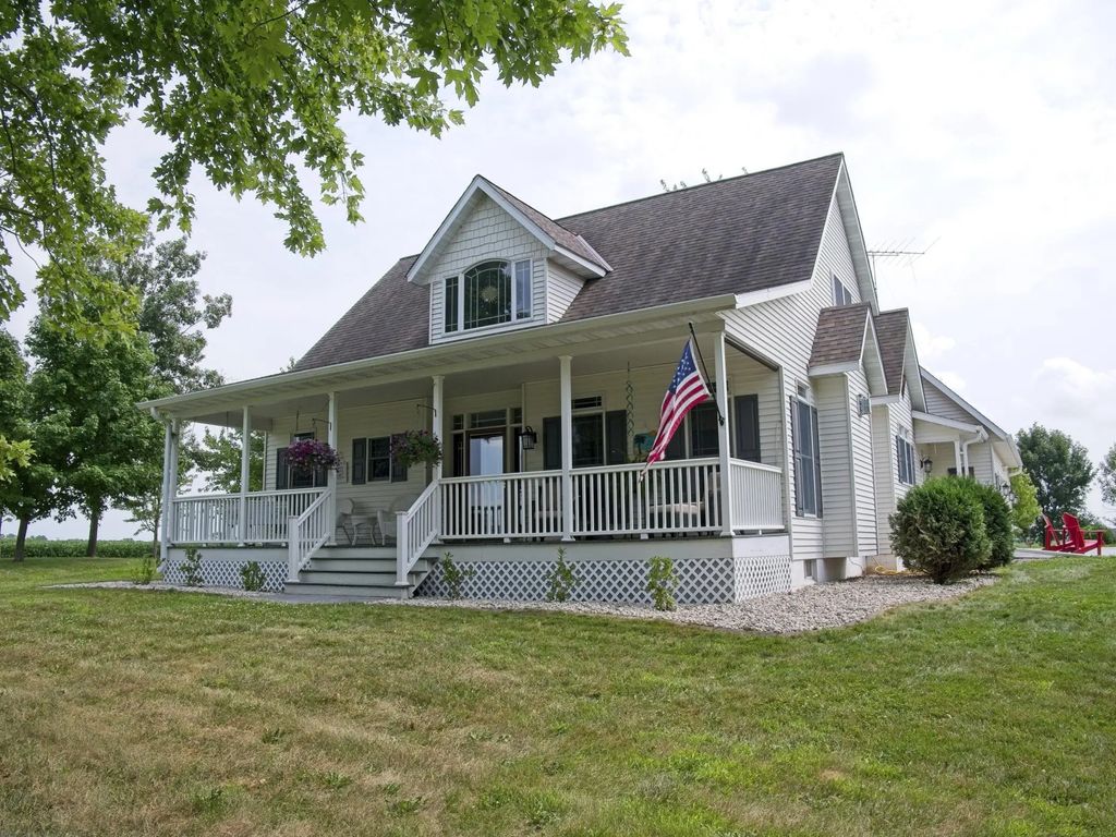 23015 230th Street, Hutchinson